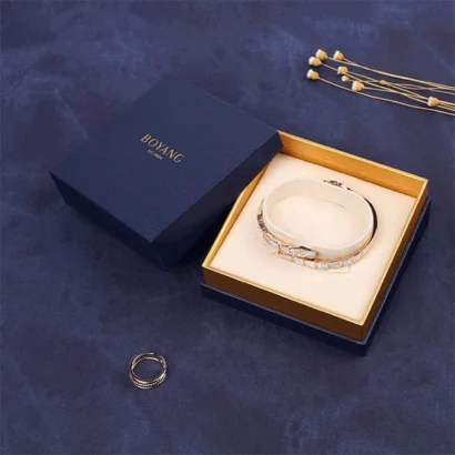 Custom Packaging USA, Custom Printed Boxes - Bracelet Packaging