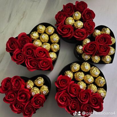 Custom Packaging USA, Custom Printed Boxes - Flower Chocolate Box